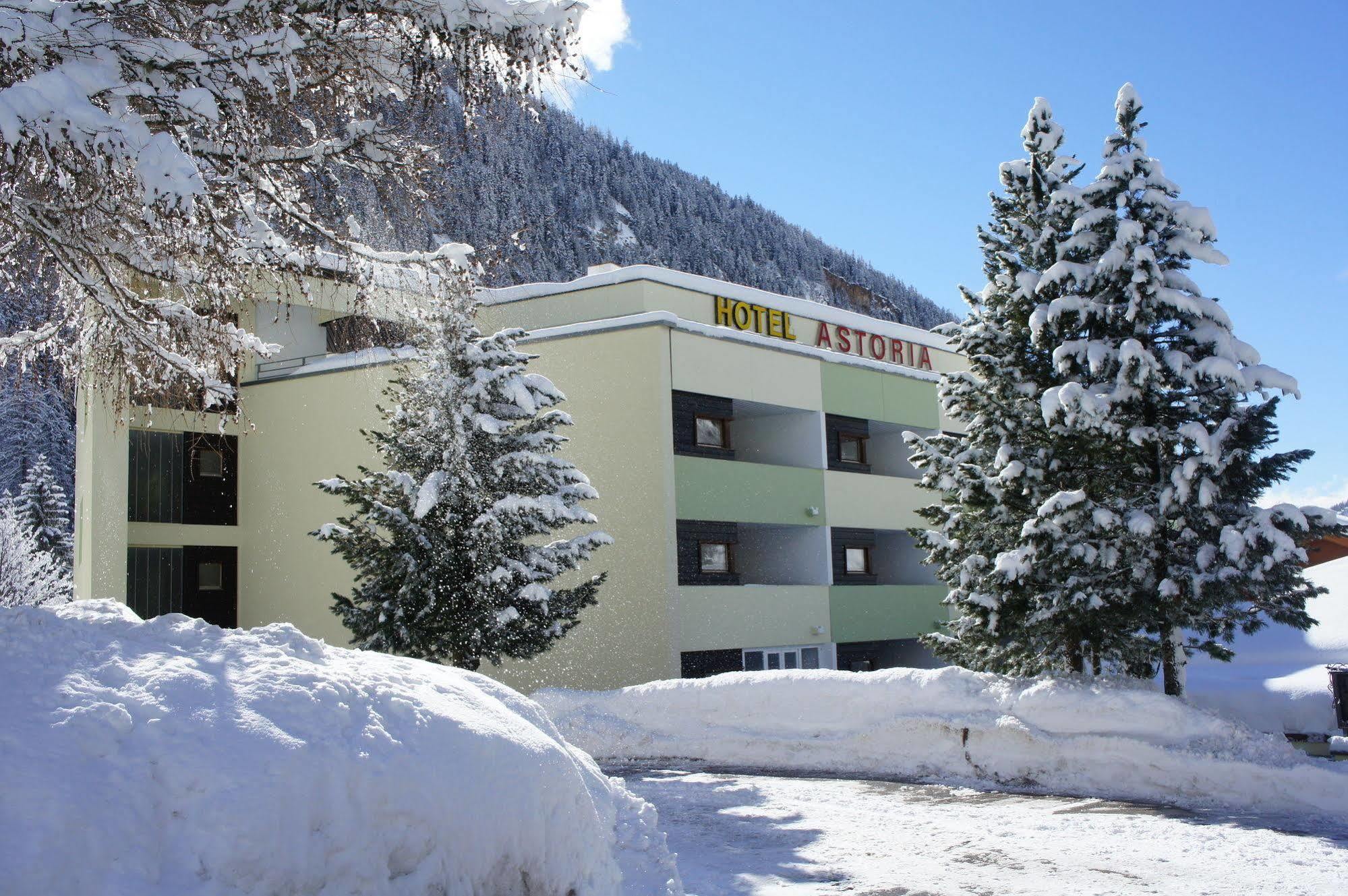 Hotel Astoria Leukerbad Exterior photo