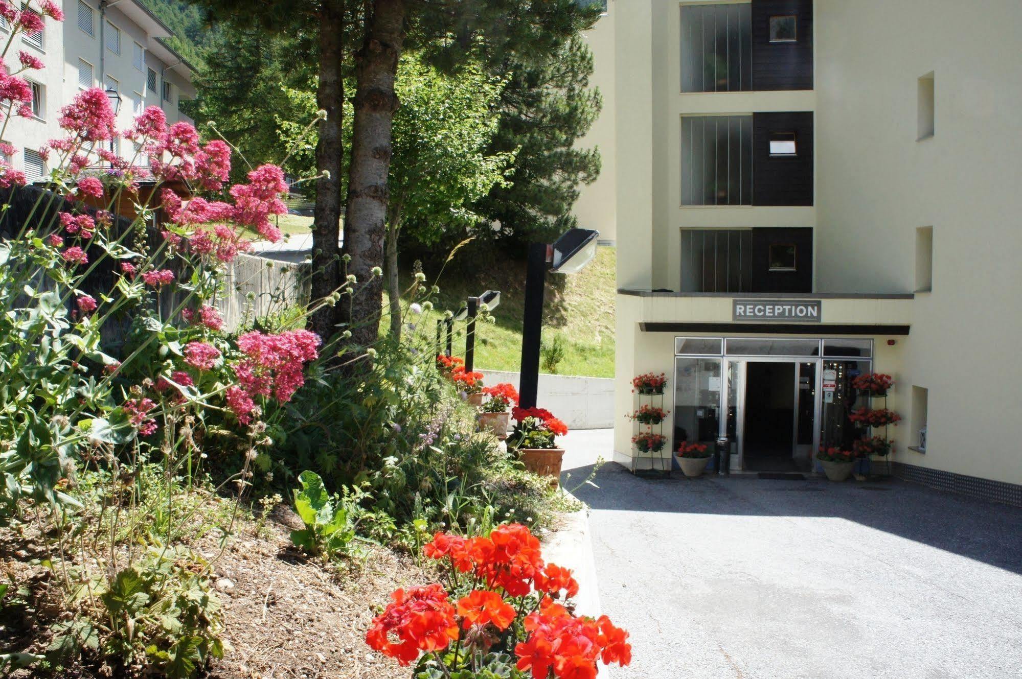 Hotel Astoria Leukerbad Exterior photo
