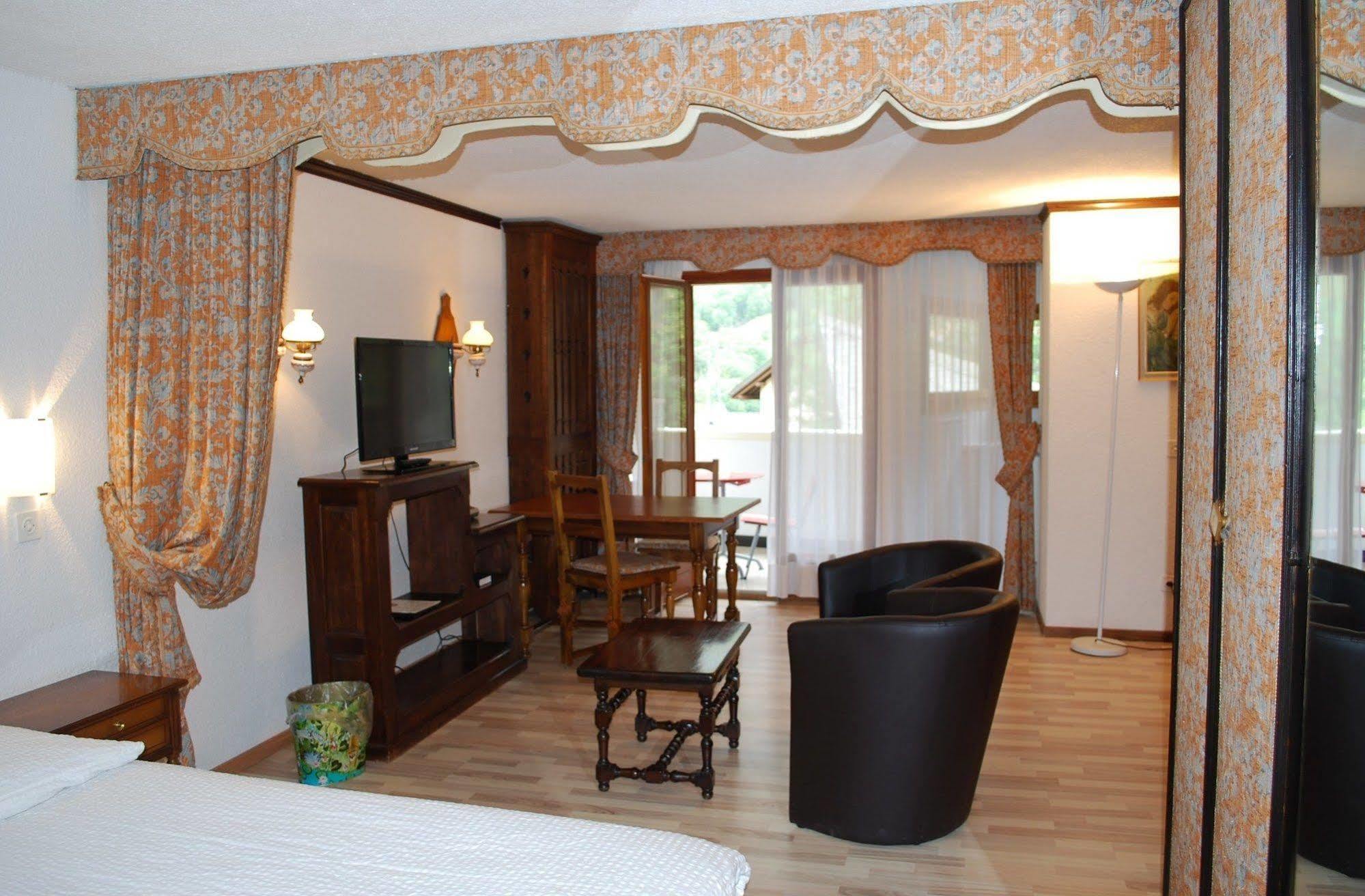 Hotel Astoria Leukerbad Exterior photo