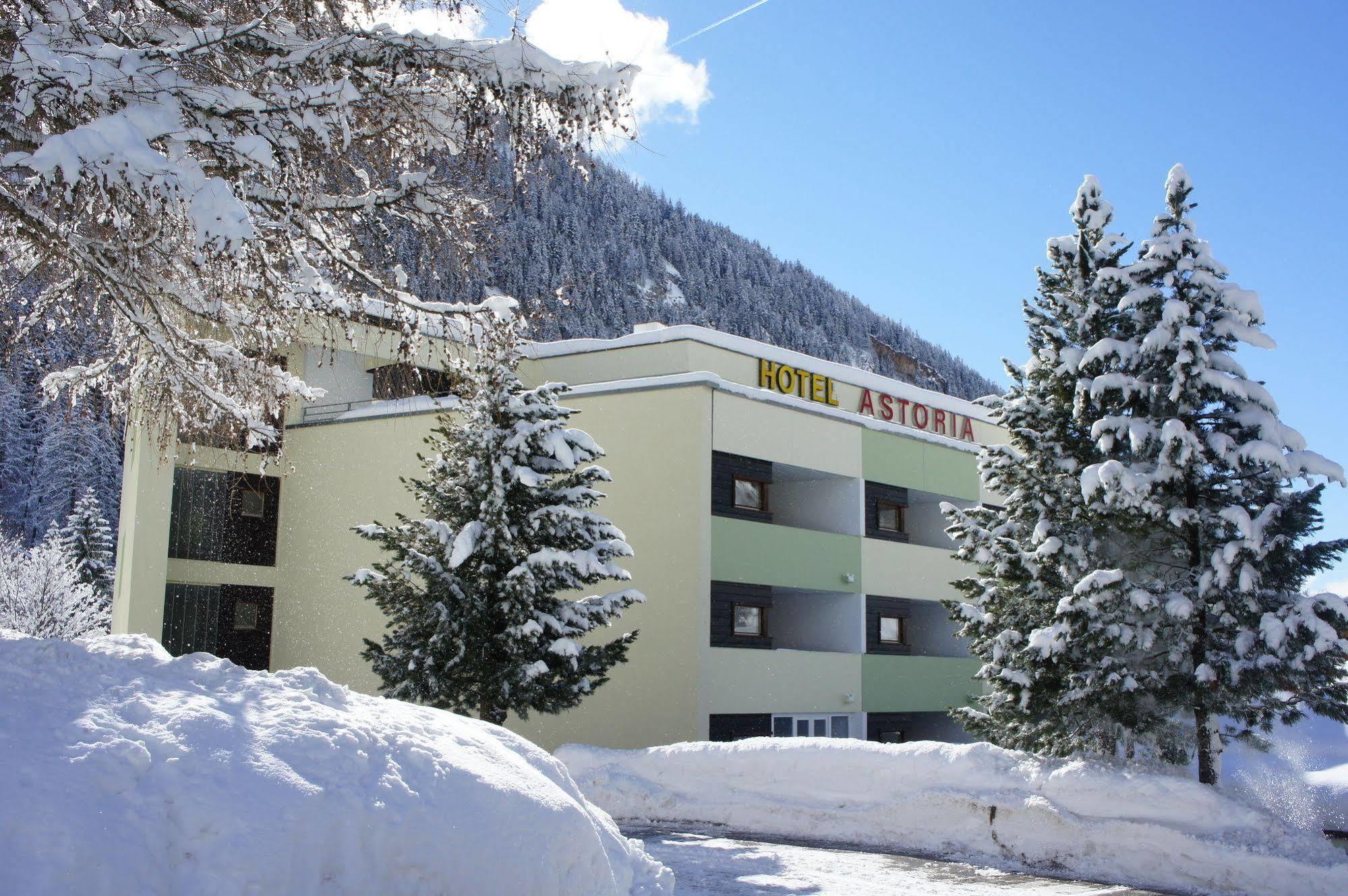 Hotel Astoria Leukerbad Exterior photo